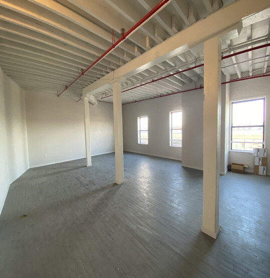 635-637 W 51st St, New York, NY for lease - Interior Photo - Image 3 of 4