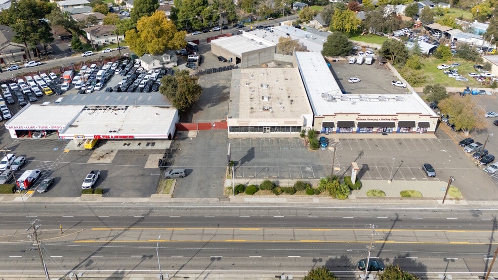 4727 Auburn Blvd, Sacramento, CA à vendre - Photo du bâtiment - Image 3 de 4