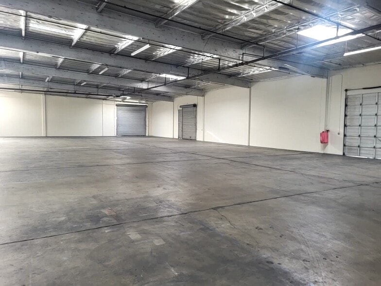 1543 S State College Blvd, Anaheim, CA for lease - Interior Photo - Image 2 of 9