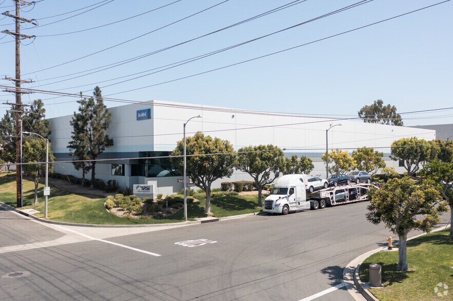 16404 Knott Ave, La Mirada, CA for lease - Primary Photo - Image 1 of 6