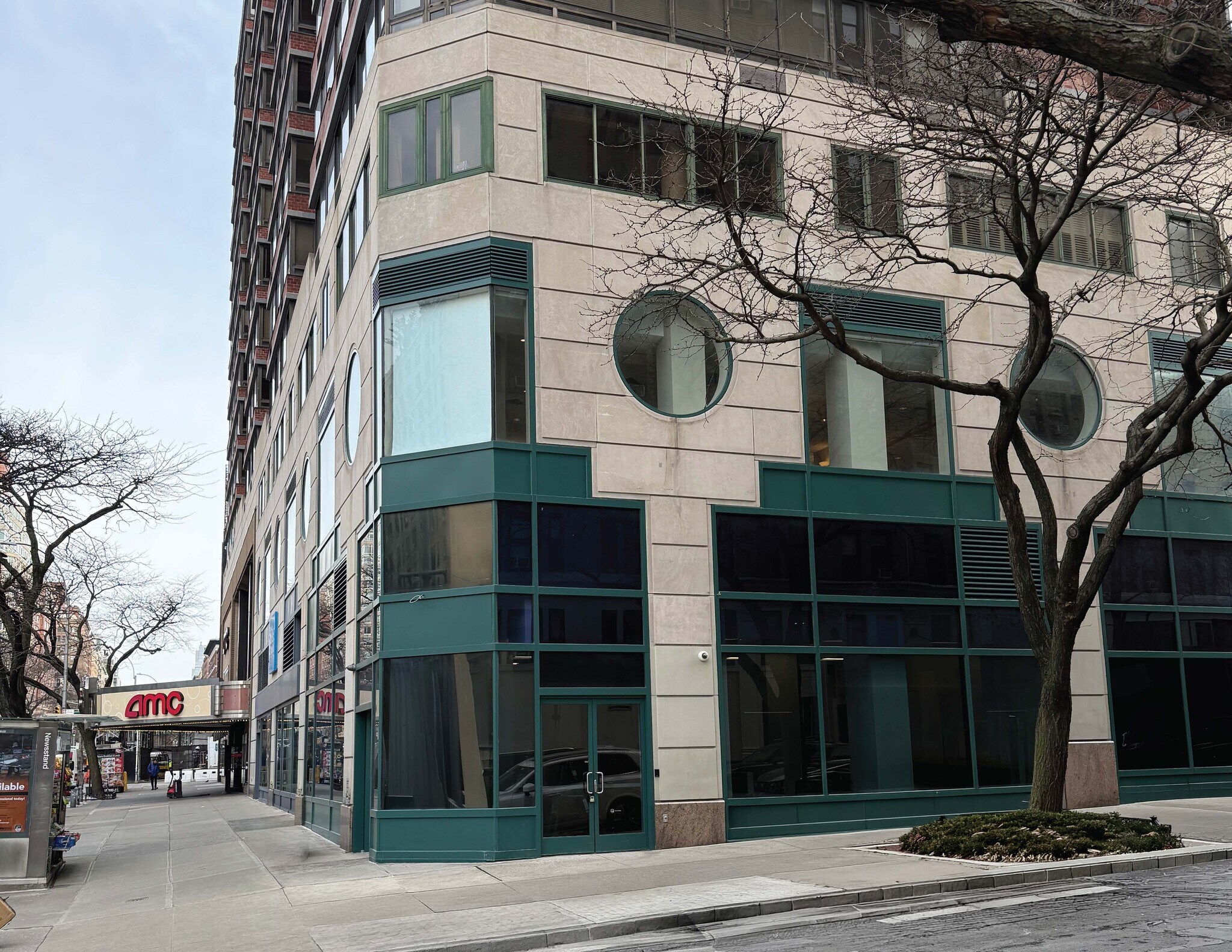 2300 Broadway, New York, NY for lease Primary Photo- Image 1 of 9