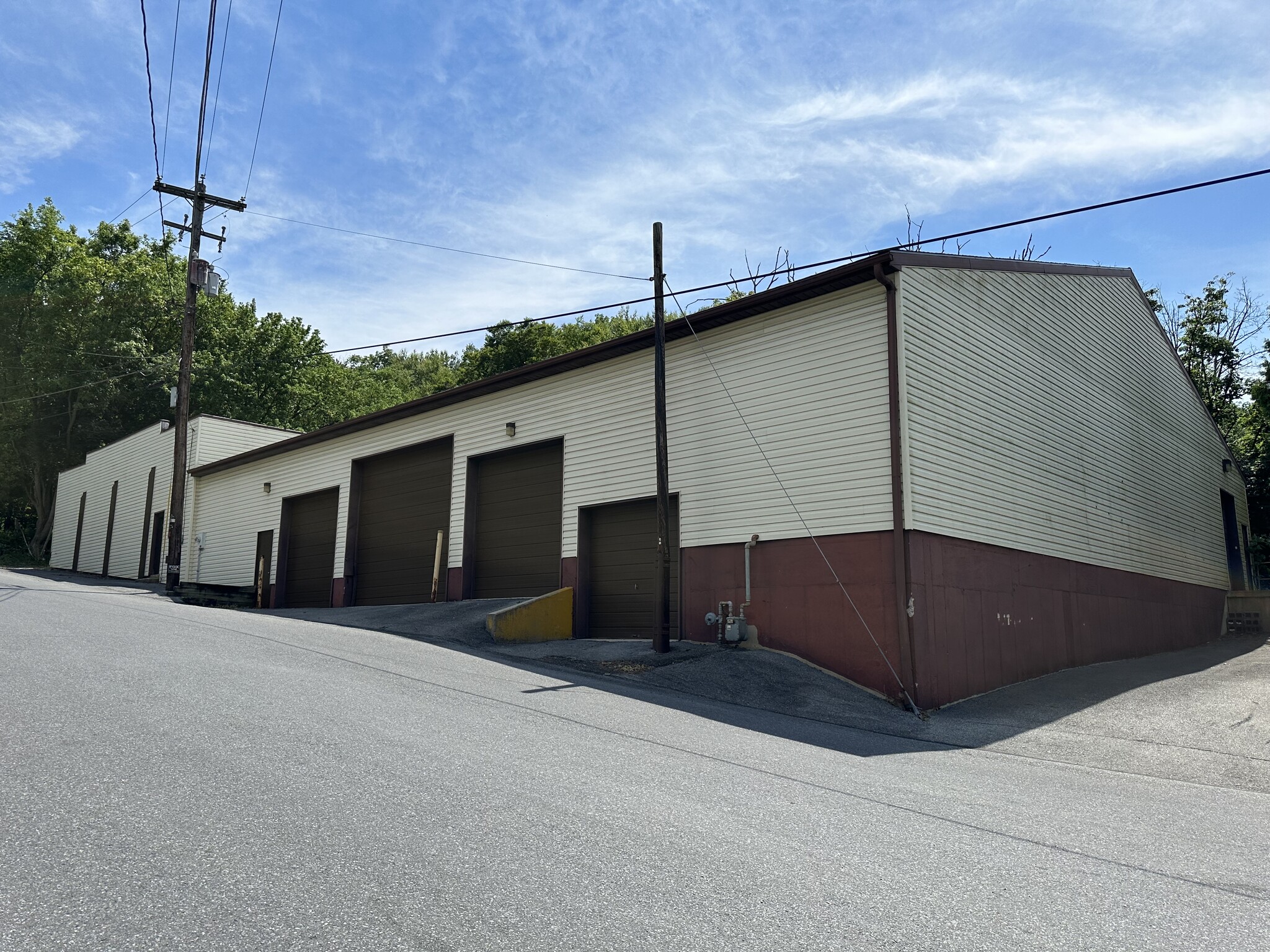 18 7th St, Slatington, PA for lease Building Photo- Image 1 of 8