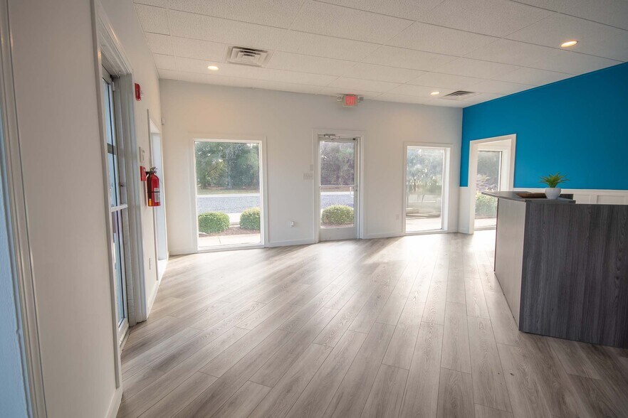 7011 Beach Dr SW, Ocean Isle Beach, NC à vendre - Photo intérieure - Image 3 de 19