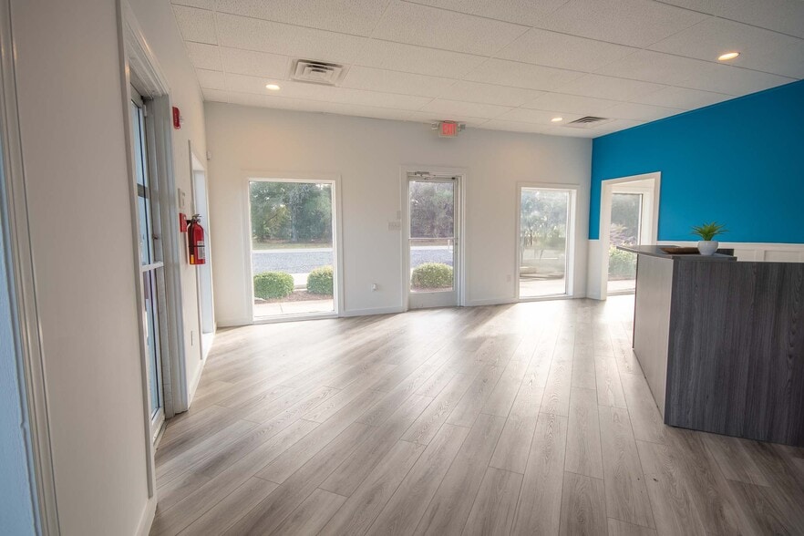 7011 Beach Dr SW, Ocean Isle Beach, NC à vendre - Photo intérieure - Image 3 de 19