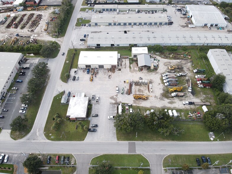 12300 44th St N, Clearwater, FL for lease - Building Photo - Image 3 of 9