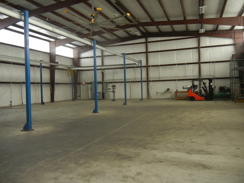 501 Hickerson St, Conroe, TX à louer - Photo intérieure - Image 3 de 10