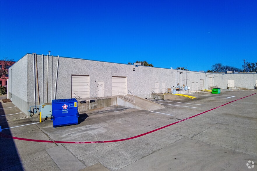 2101 Midway Rd, Carrollton, TX for lease - Building Photo - Image 2 of 5