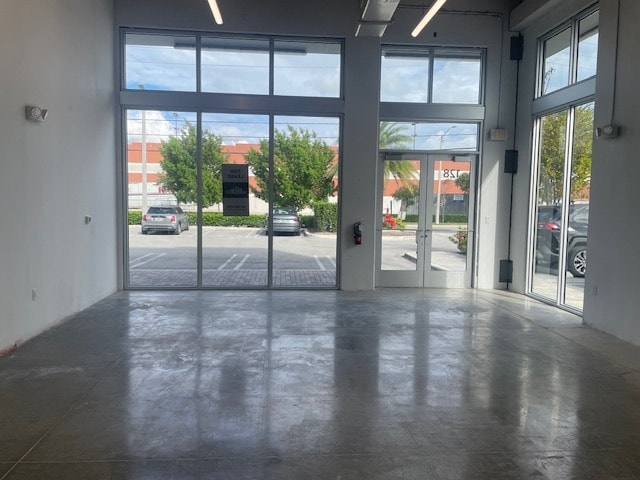 10890 NW 17th St, Doral, FL 33172 - Unité 128 - - Photo intérieure - Image 1 of 1