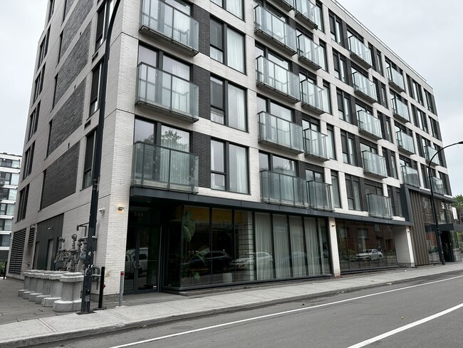 Plus de détails pour 382-400 Rue Richmond, Montréal, QC - Commerce de détail à louer