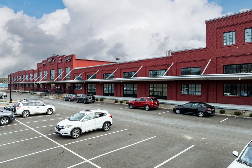 19 Erie Blvd, Albany, NY à louer - Photo principale - Image 3 de 36