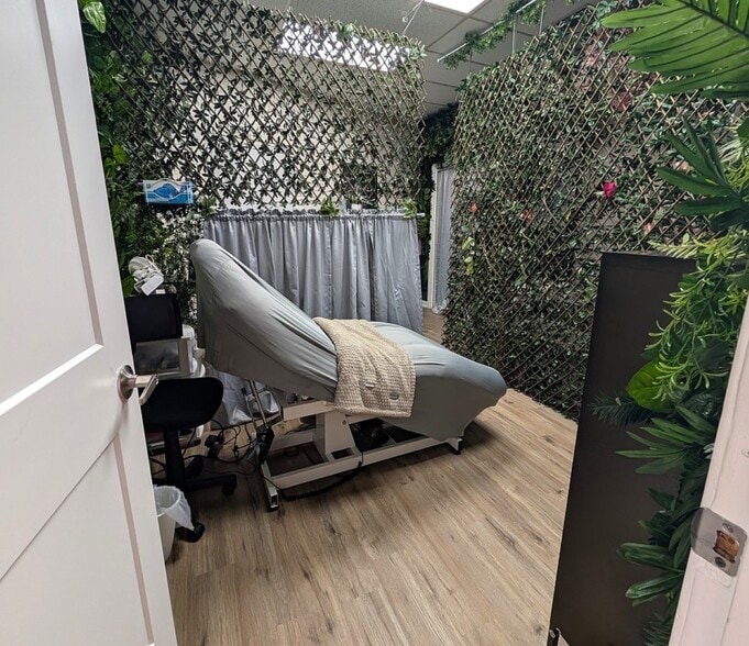 400 W Methvin St, Longview, TX for sale - Building Photo - Image 3 of 14