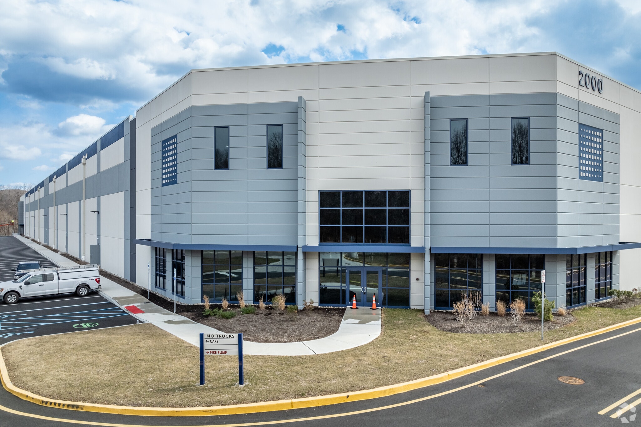 2000 International Dr, Mount Olive, NJ for lease Building Photo- Image 1 of 25