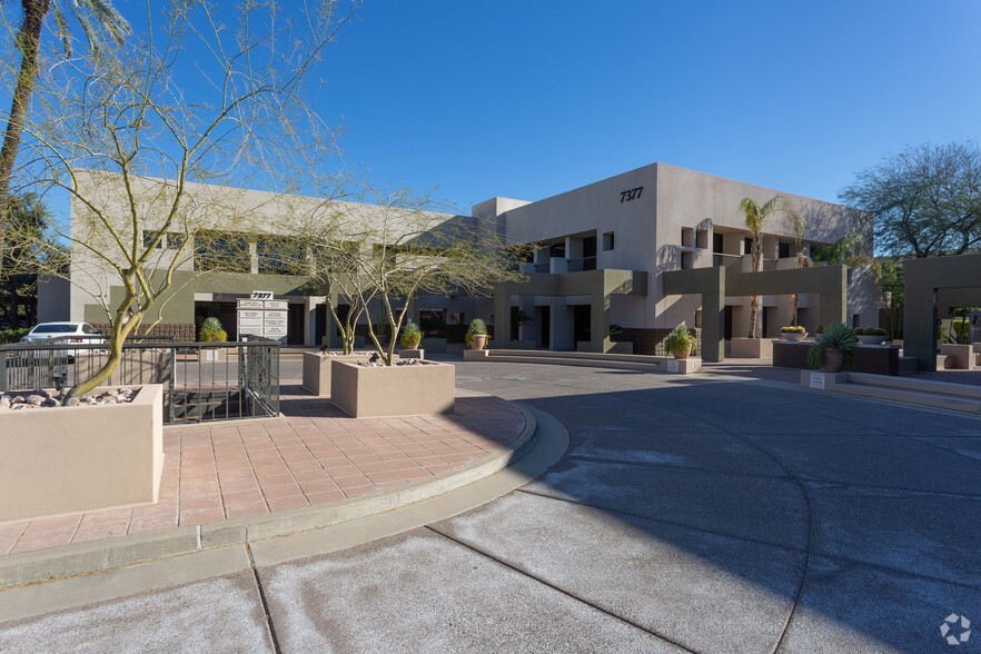 7377 E Doubletree Ranch Rd, Scottsdale, AZ à vendre - Photo principale - Image 1 de 1