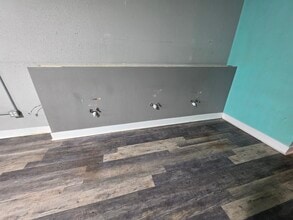 417-435 Ridge Rd, Munster, IN à louer Photo intérieure- Image 1 de 6