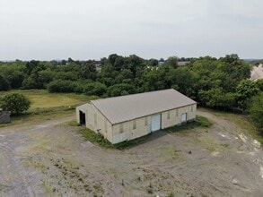 174 Holly Road, Gilbertsville, PA for lease Interior Photo- Image 2 of 7