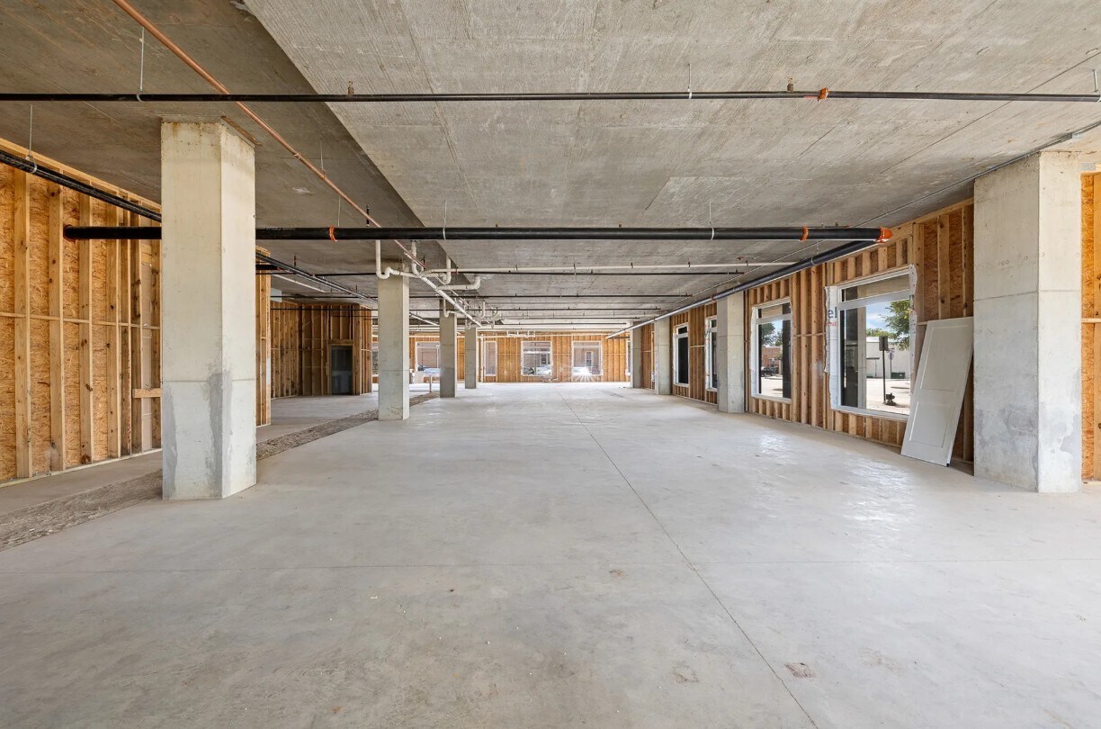 501 N Main St, Bryan, TX for lease Interior Photo- Image 1 of 2