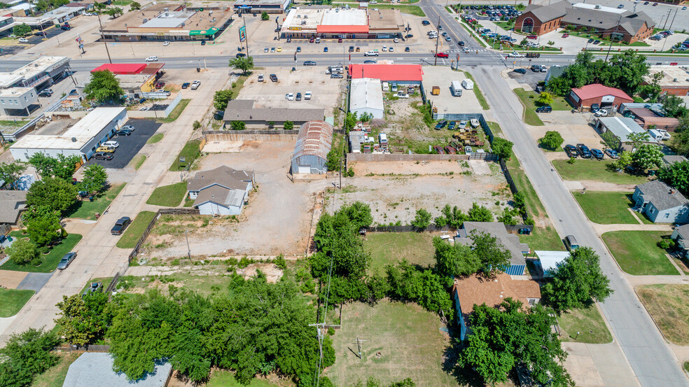 2922 Cashion Plz, Oklahoma City, OK for sale - Aerial - Image 1 of 1