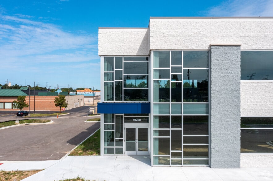 49250 West Rd, Wixom, MI for lease - Building Photo - Image 2 of 9