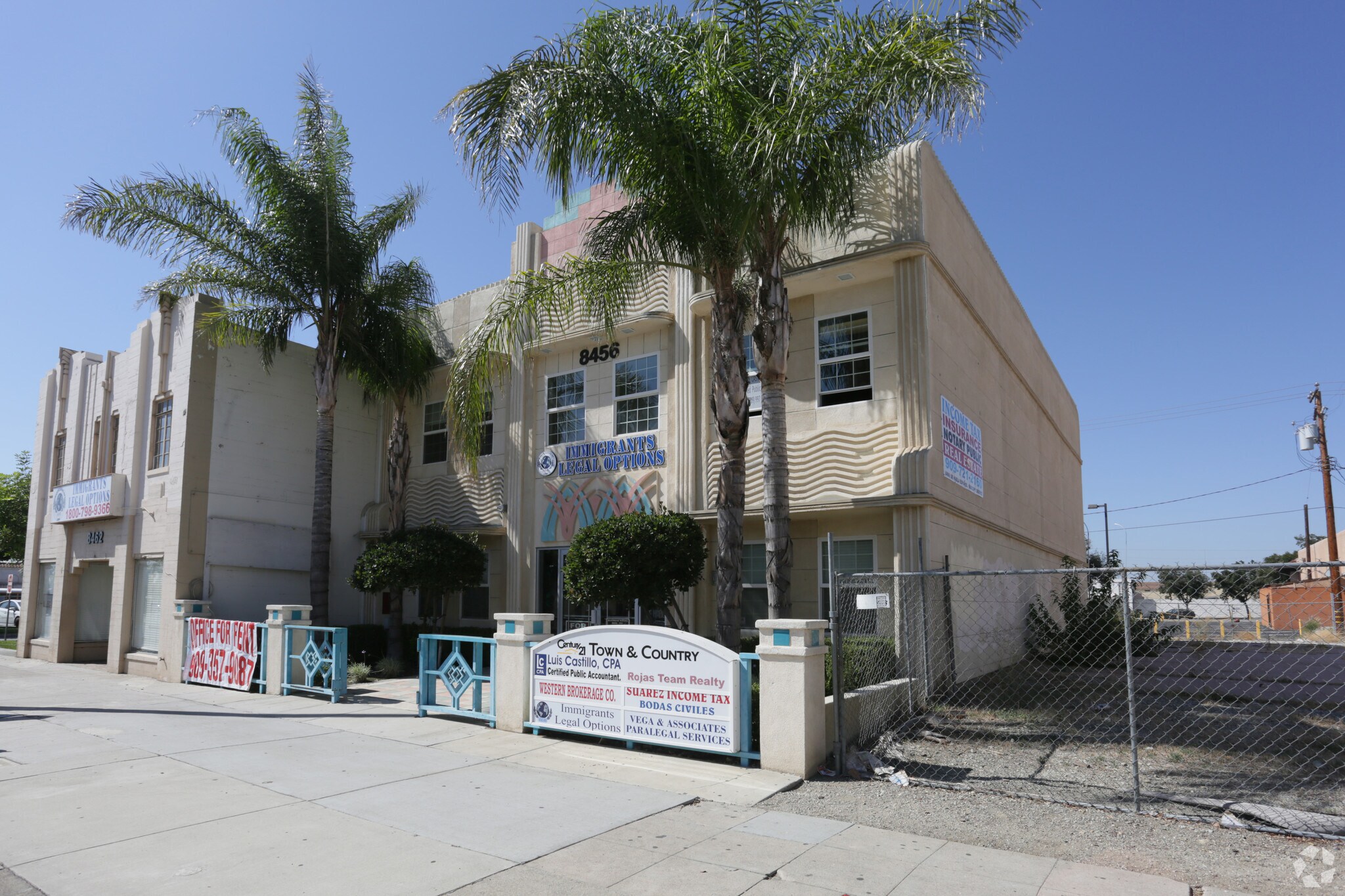 8456 Sierra Ave, Fontana, CA à vendre Photo principale- Image 1 de 1