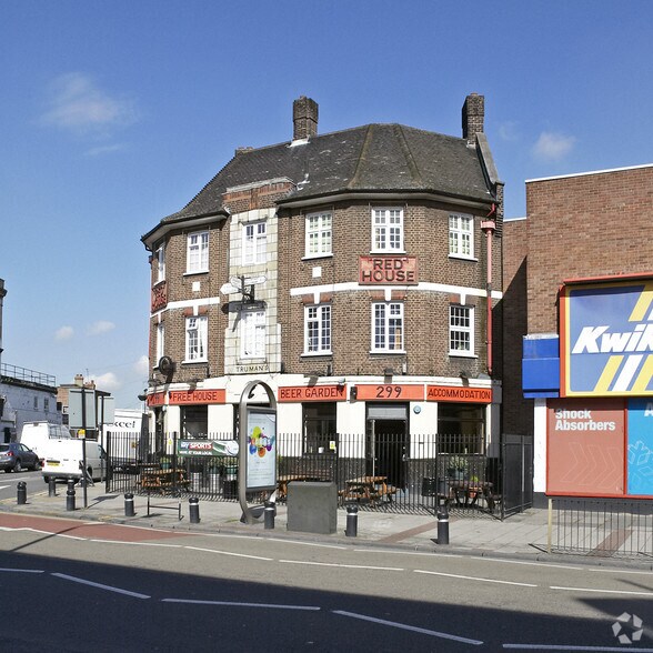 299 Barking Rd, Londres à louer - Photo du bâtiment - Image 3 de 12