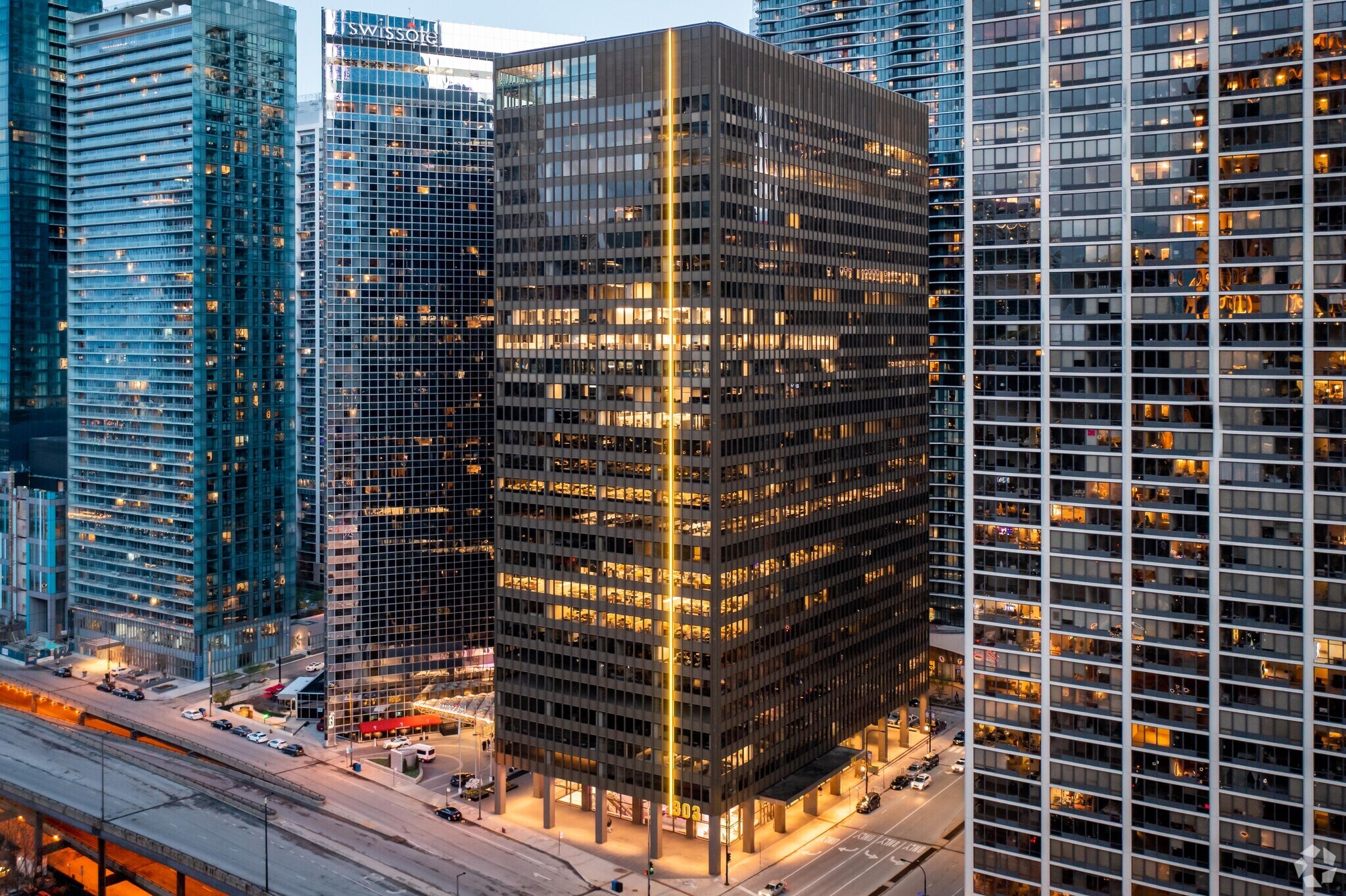 303 E Wacker Dr, Chicago, IL for lease Primary Photo- Image 1 of 20
