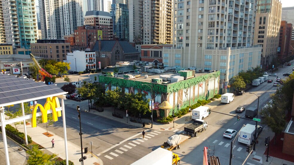 605 N Clark St, Chicago, IL à louer - Photo du bâtiment - Image 2 de 9