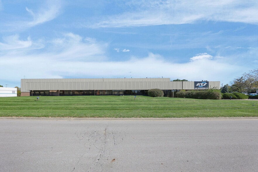 535 Enterprise Dr, Lewis Center, OH for lease - Building Photo - Image 1 of 5