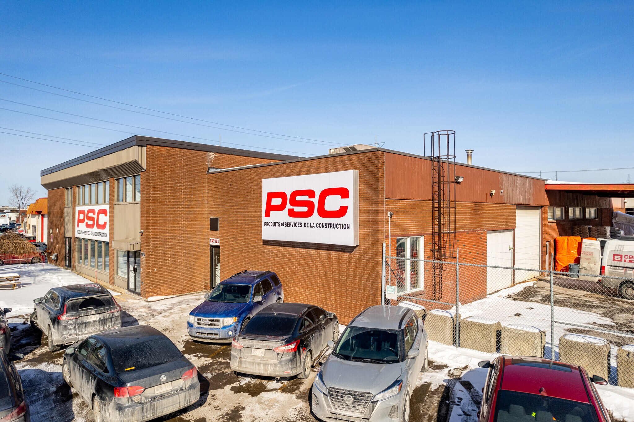 9475 Rue Pascal-Gagnon, Montréal, QC for sale Primary Photo- Image 1 of 1