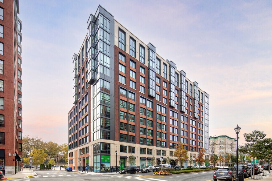 1000 Maxwell Ln, Hoboken, NJ à louer - Photo du bâtiment - Image 1 de 11