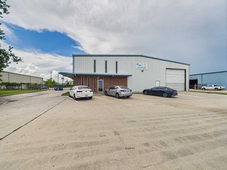 14141 Interdrive, Houston, TX for lease - Building Photo - Image 1 of 14