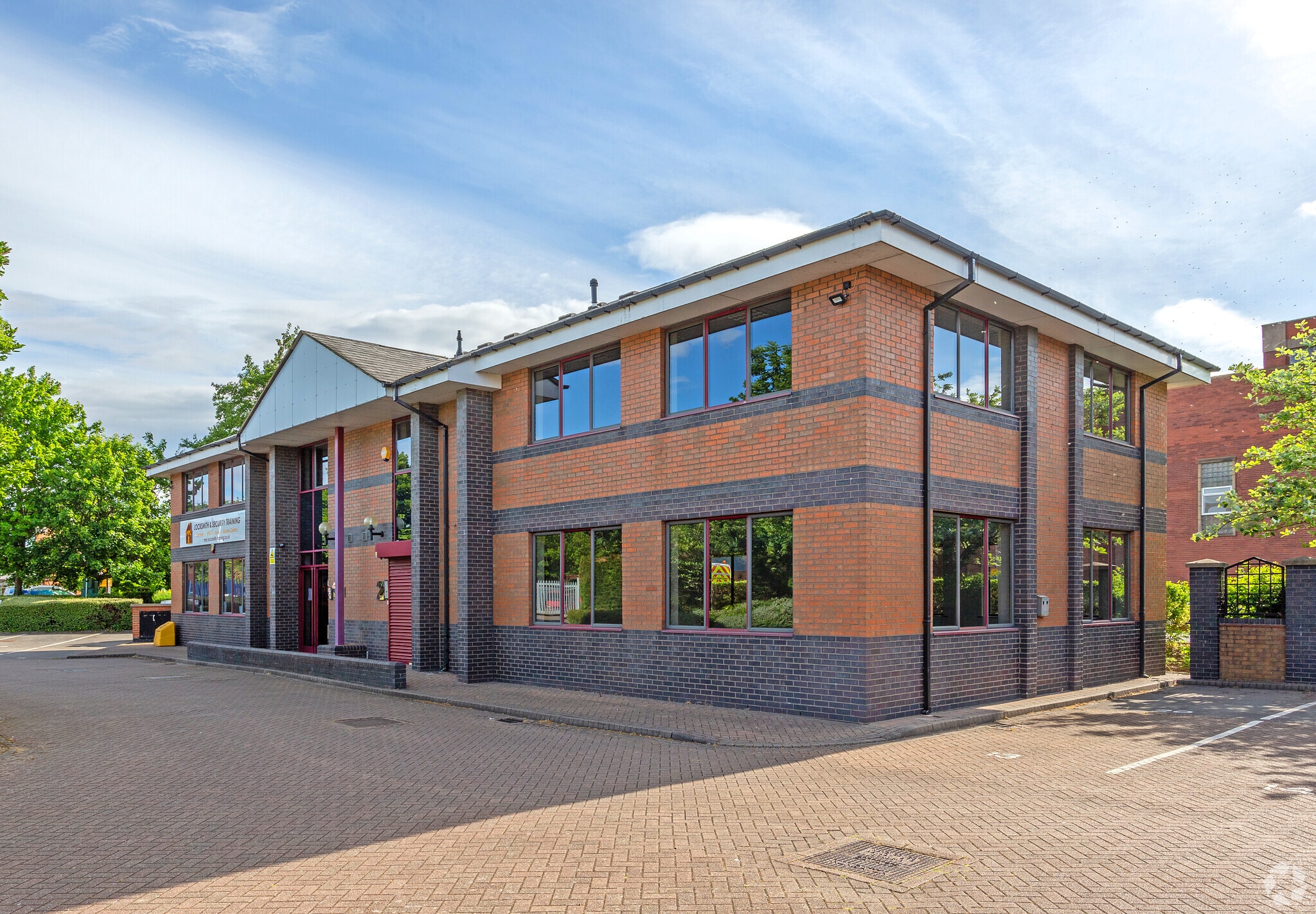 Monckton Rd, Wakefield for lease Primary Photo- Image 1 of 2