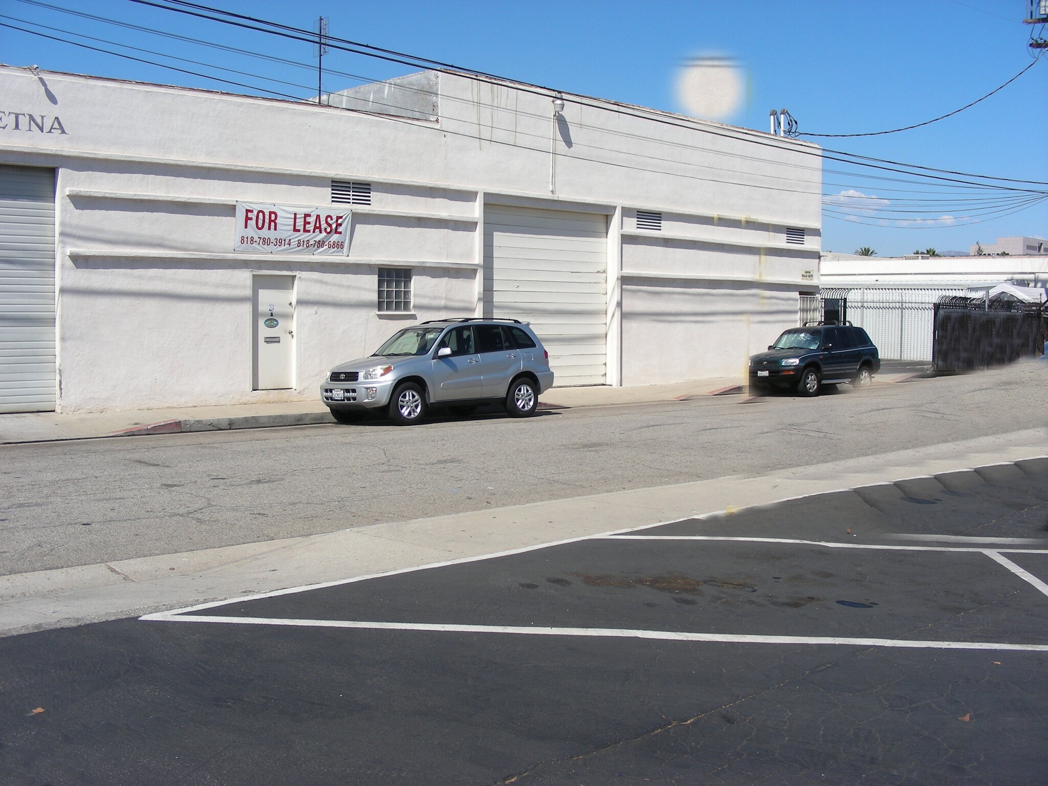 14807 Aetna St, Van Nuys, CA for lease Building Photo- Image 1 of 5
