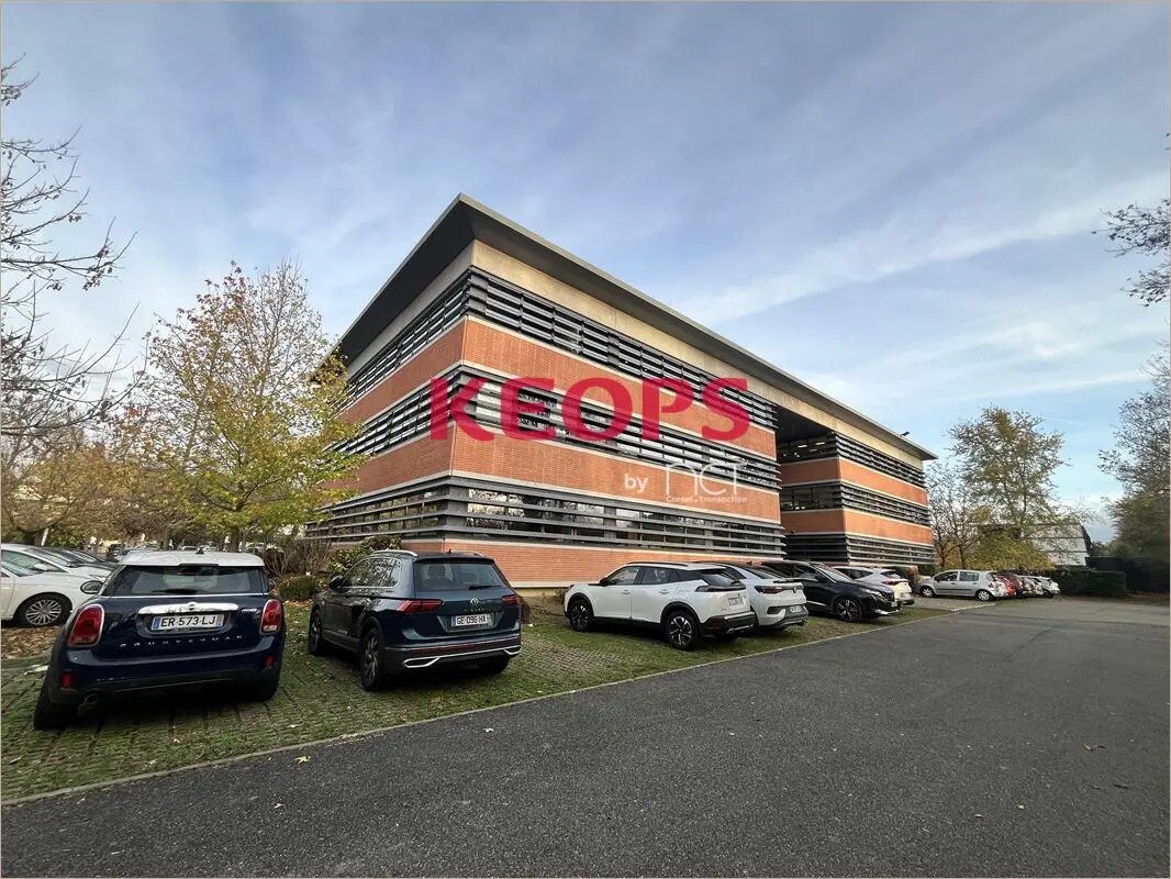 Office in Labège for lease Building Photo- Image 1 of 9