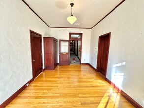 2 E Colorado Blvd, Pasadena, CA for lease Interior Photo- Image 1 of 2