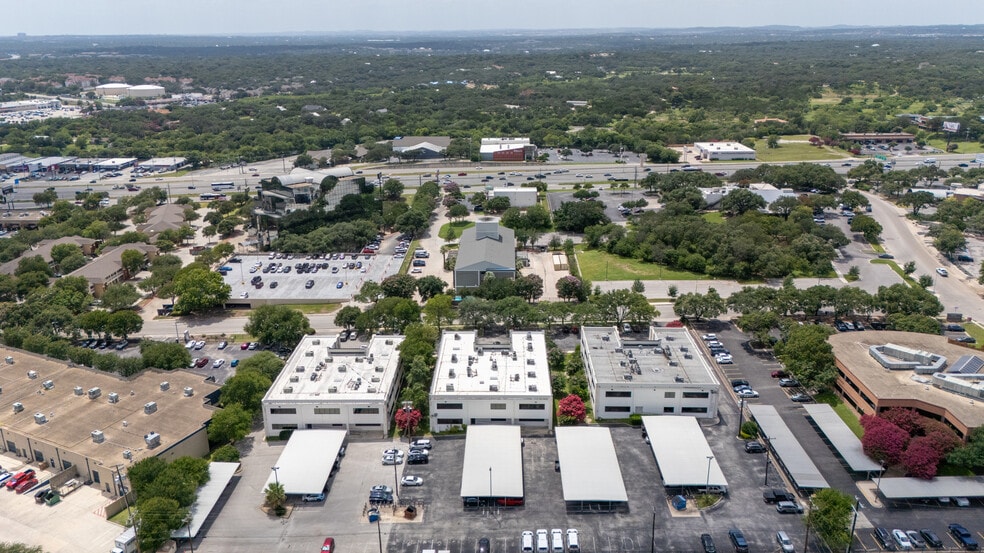 14400 Northbrook Dr., San Antonio, TX à louer - Aérien - Image 2 de 18