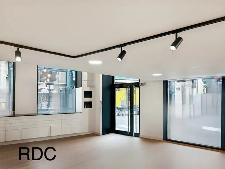 Retail in Lyon for lease - Interior Photo - Image 2 of 4