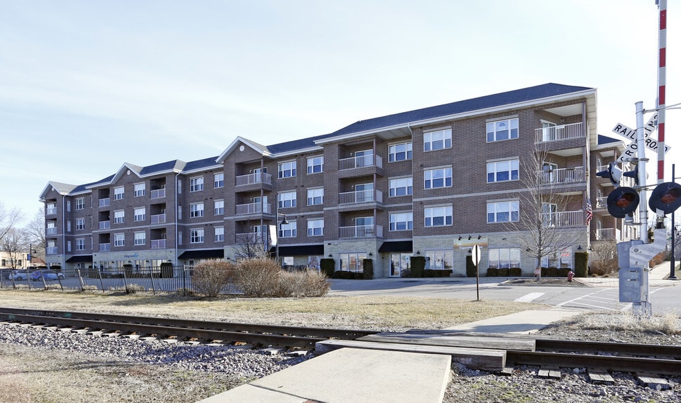 15-85 N Woodbury St, South Elgin, IL for lease - Building Photo - Image 3 of 30