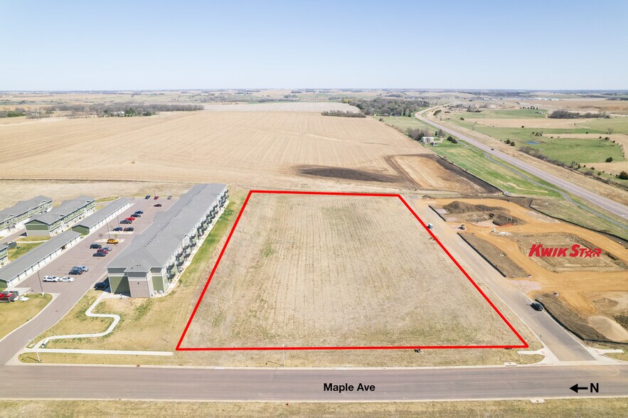 0 N Maple Ave, Hartford, SD à vendre - Aérien - Image 2 de 3