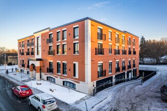 Plus de détails pour 450-460 Rue Saint-Charles O, Longueuil, QC - Bureau/Commerce de détail à louer