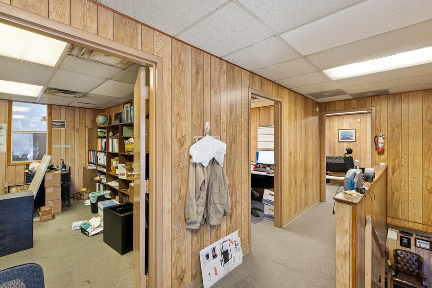 4931 Grisham Dr, Rowlett, TX for lease - Interior Photo - Image 2 of 29