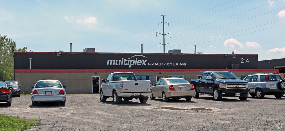 214 Dunkirk Rd, St Catharines, ON à vendre - Photo du bâtiment - Image 3 de 6