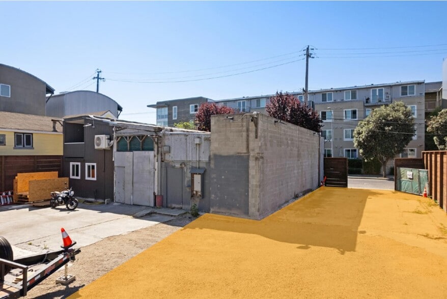 3034 Ford St, Oakland, CA à louer - Photo du bâtiment - Image 2 de 3