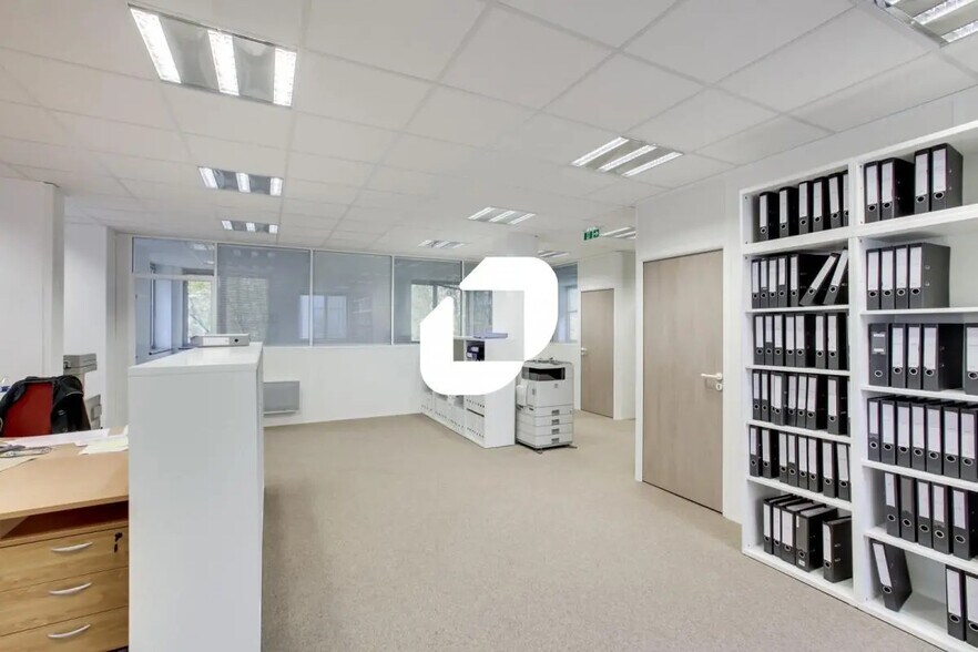 Bureau dans Neuilly-Plaisance à vendre - Photo intérieure - Image 3 de 14