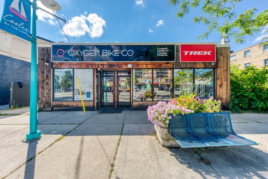 3267 Lake Shore Blvd W, Toronto, ON à vendre - Photo principale - Image 3 de 27