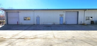 Plus de détails pour 42425 5th St E, Lancaster, CA - Industriel à louer
