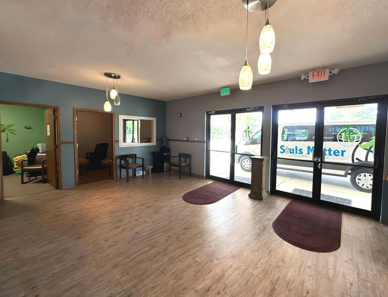 3372 E Moffett Ln, Bloomington, IN for sale - Building Photo - Image 3 of 30