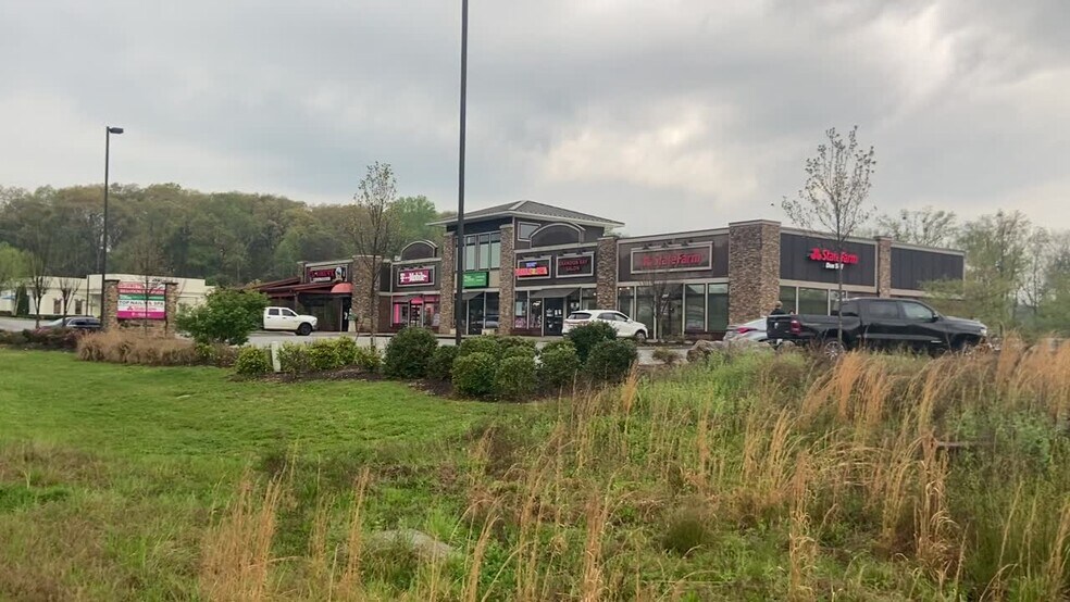 5575 Little Debbie Pky, Ooltewah, TN à vendre - Vidéo sur l’inscription commerciale - Image 2 de 6