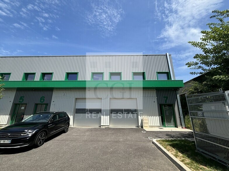 12 Rue Léopha, Mions à louer - Photo du bâtiment - Image 1 de 6