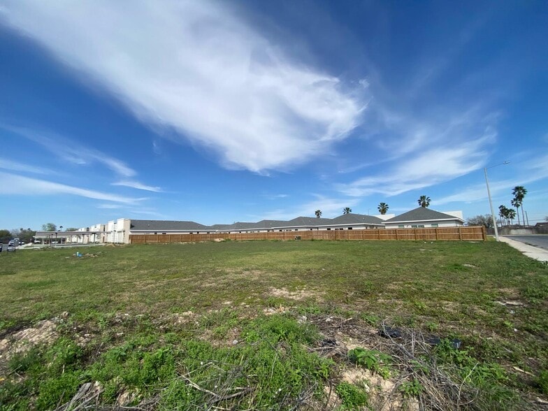 Verona Subdivision 4Plex Portfolio portfolio of 2 properties for sale on LoopNet.ca - Building Photo - Image 1 of 4