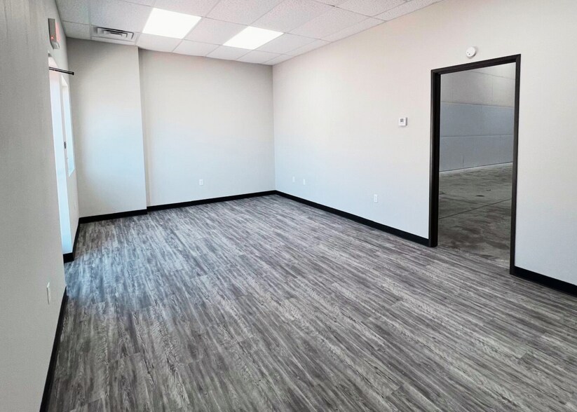 14300 N Lincoln Blvd, Edmond, OK à louer - Photo intérieure - Image 2 de 9